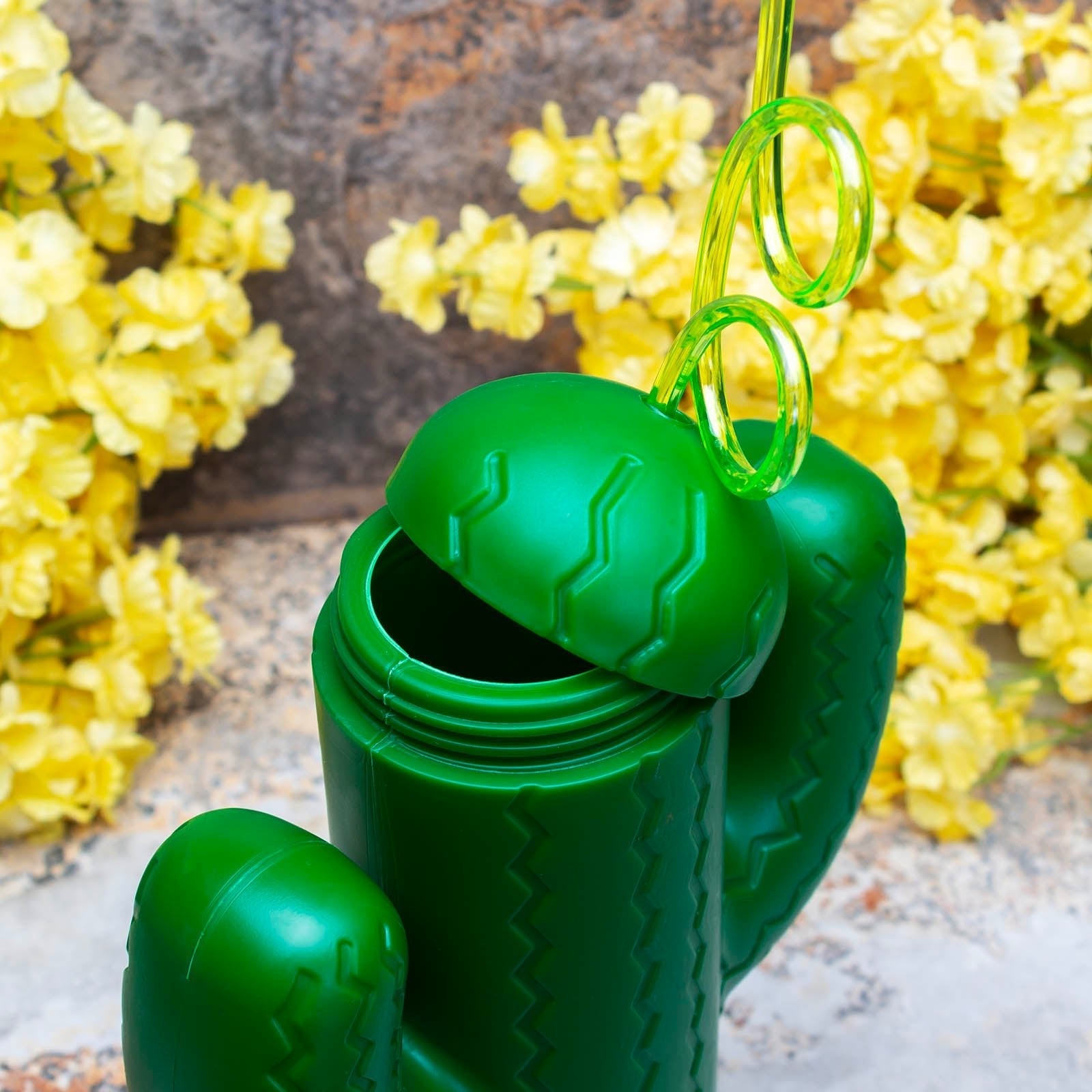 BarConic® Plastic Cactus Cup w/Lid and Straw - 20oz