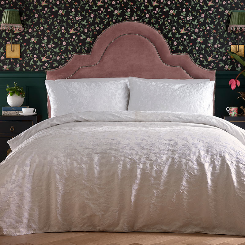 Wild Strawberry Double Duvet Set, White